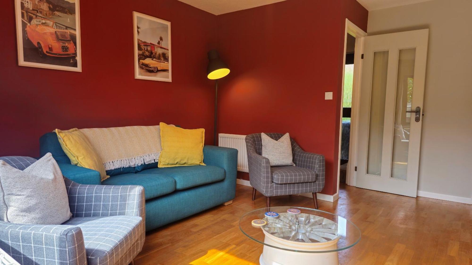 Grassmere - 3 Bed House With Private Garden Horley Exteriör bild