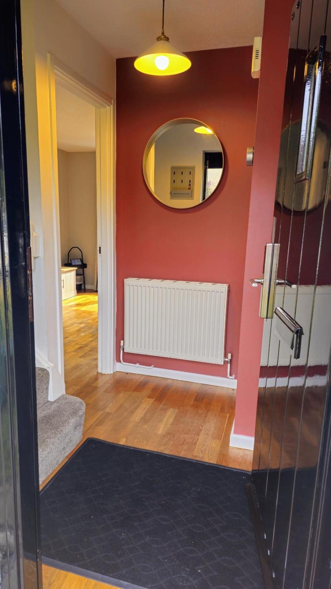 Grassmere - 3 Bed House With Private Garden Horley Exteriör bild